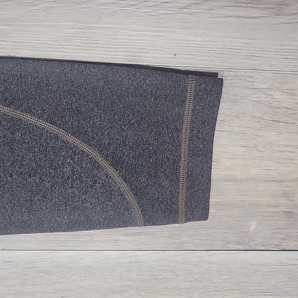 🛍Athleta Womens‎ S Grey Contrast Stitch Capri Leggins Active Stretch Workout - Picture 8 of 8